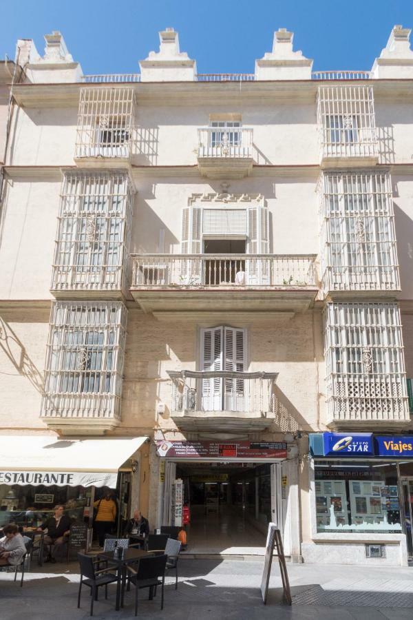 Apartamento La Galeria De San Antonio Cádiz Exterior photo